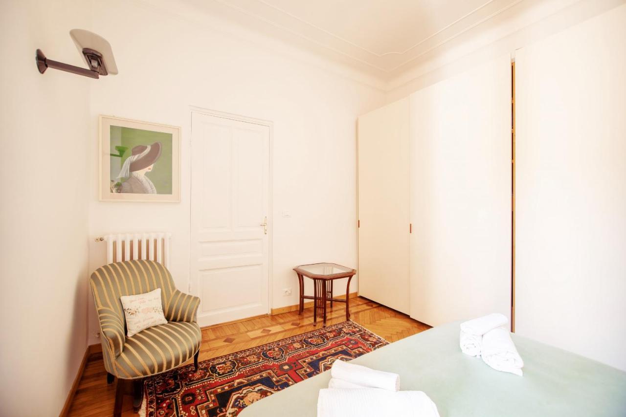 Green Apartment In The Center By Wonderful Italy Sanremo Bagian luar foto