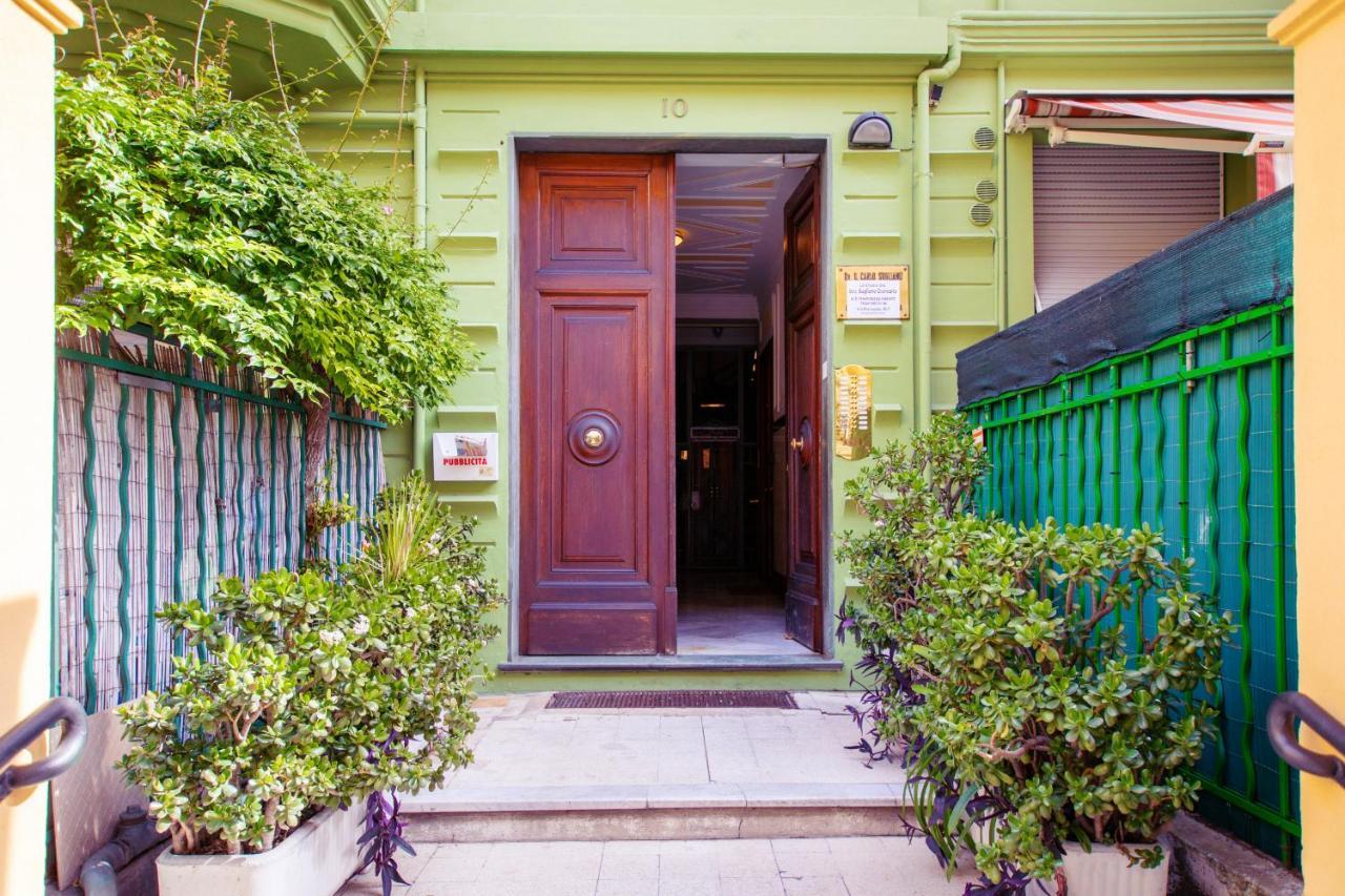 Green Apartment In The Center By Wonderful Italy Sanremo Bagian luar foto